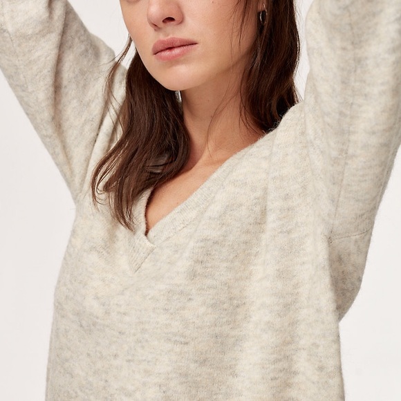 Aritzia The Group by Babaton Alicia Sweater - Picture 2 of 5
